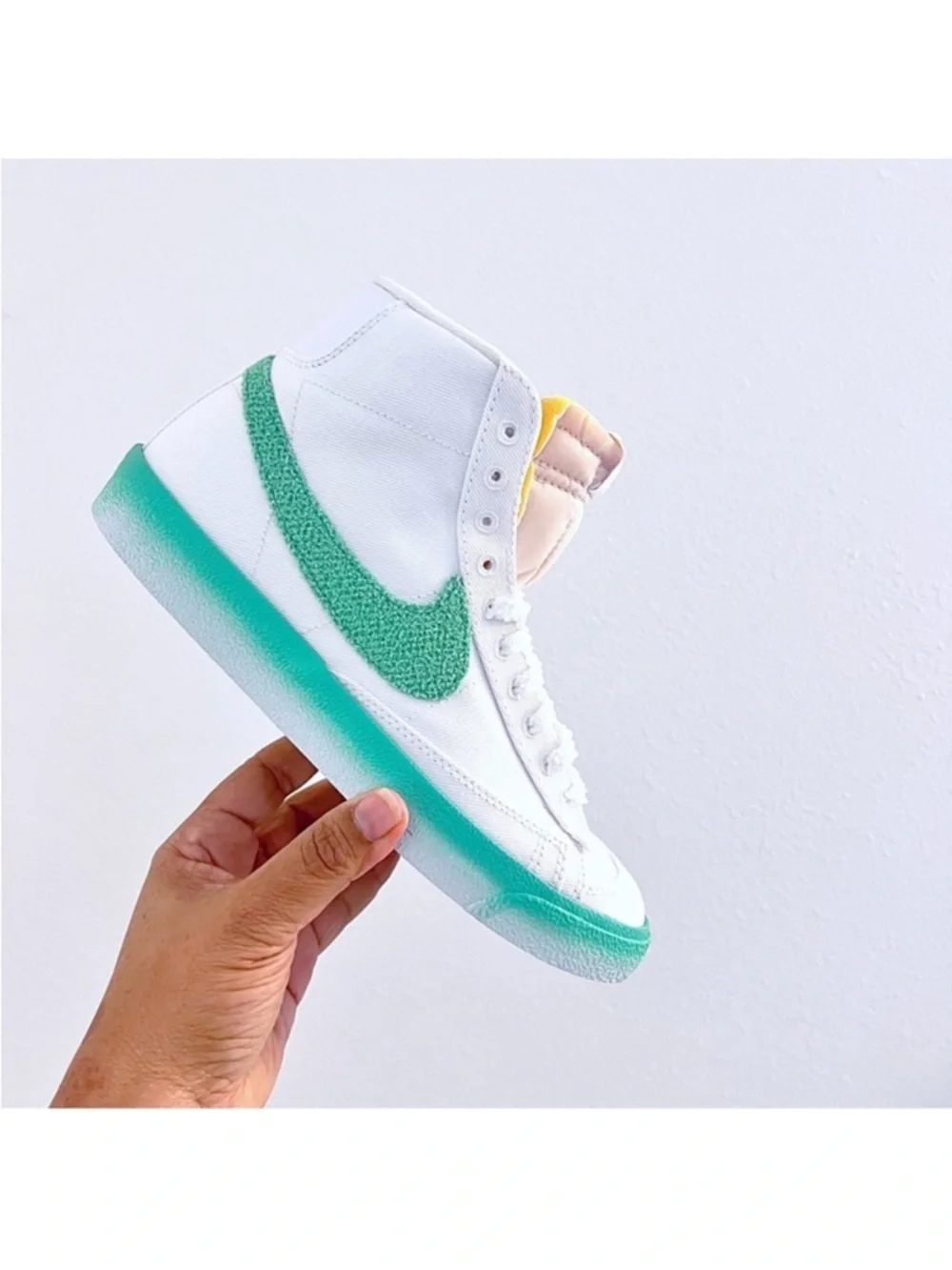 Nike Blazer Mid ‘77 Women’s Sneakers